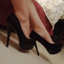 10 SEXY HEEL PICS