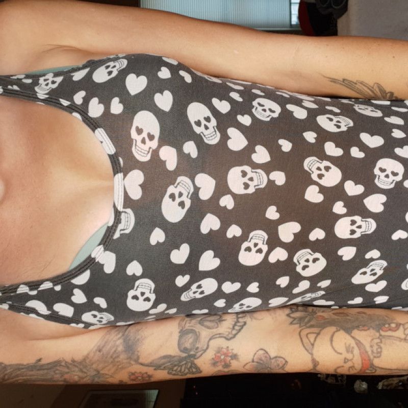 Skull print tank