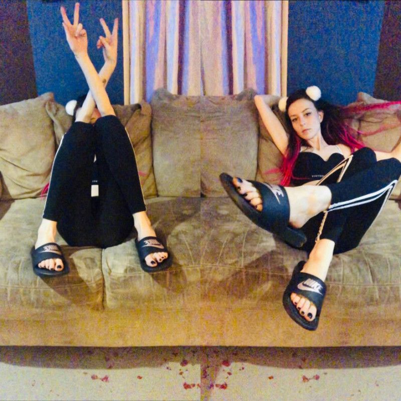 eGirl Feet and Ripped Leggings Fetish