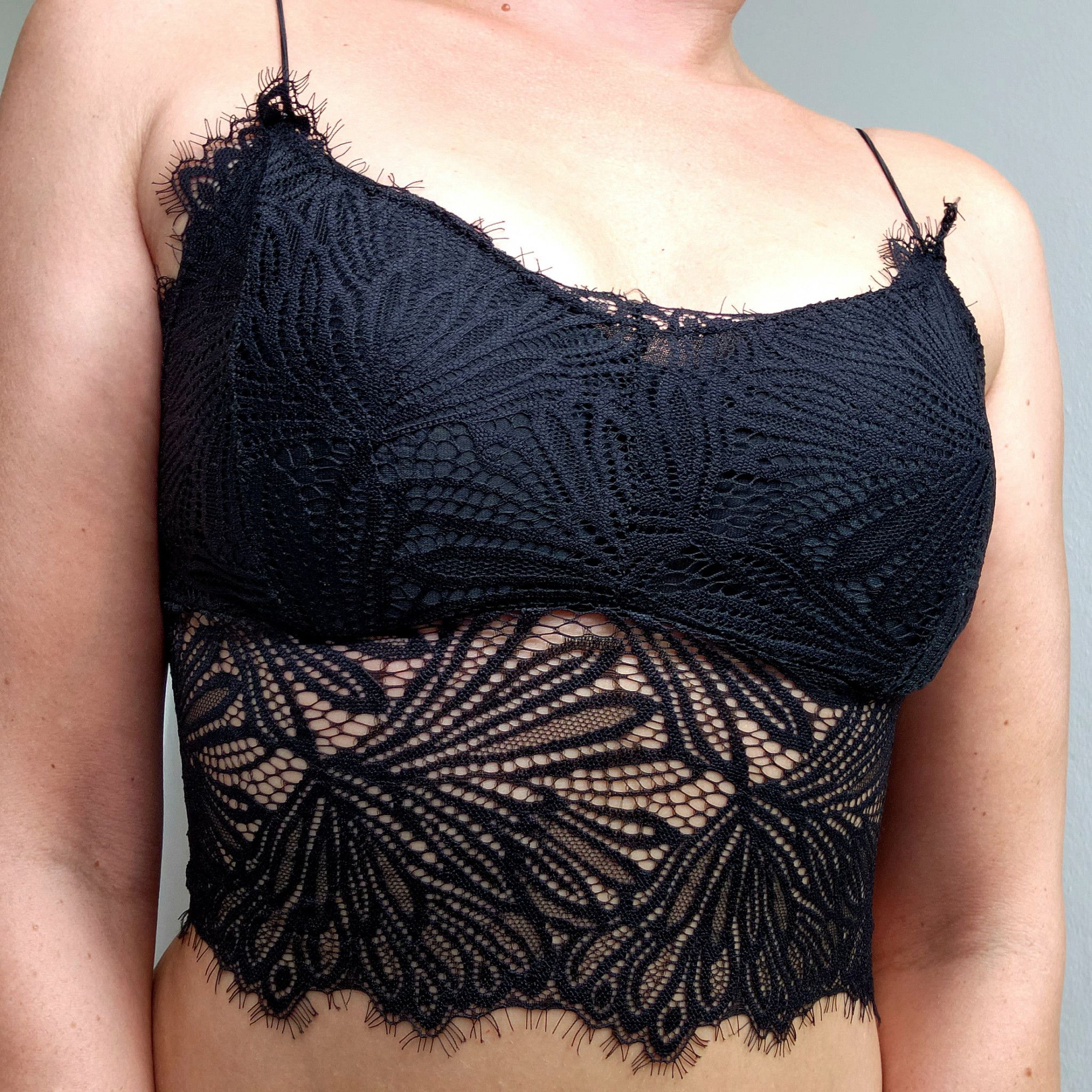 Black Lacey Padded Bralett