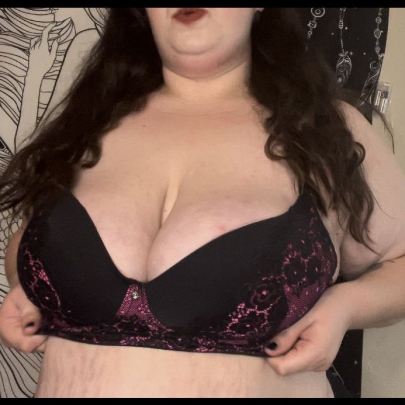 Pink and Blk bra