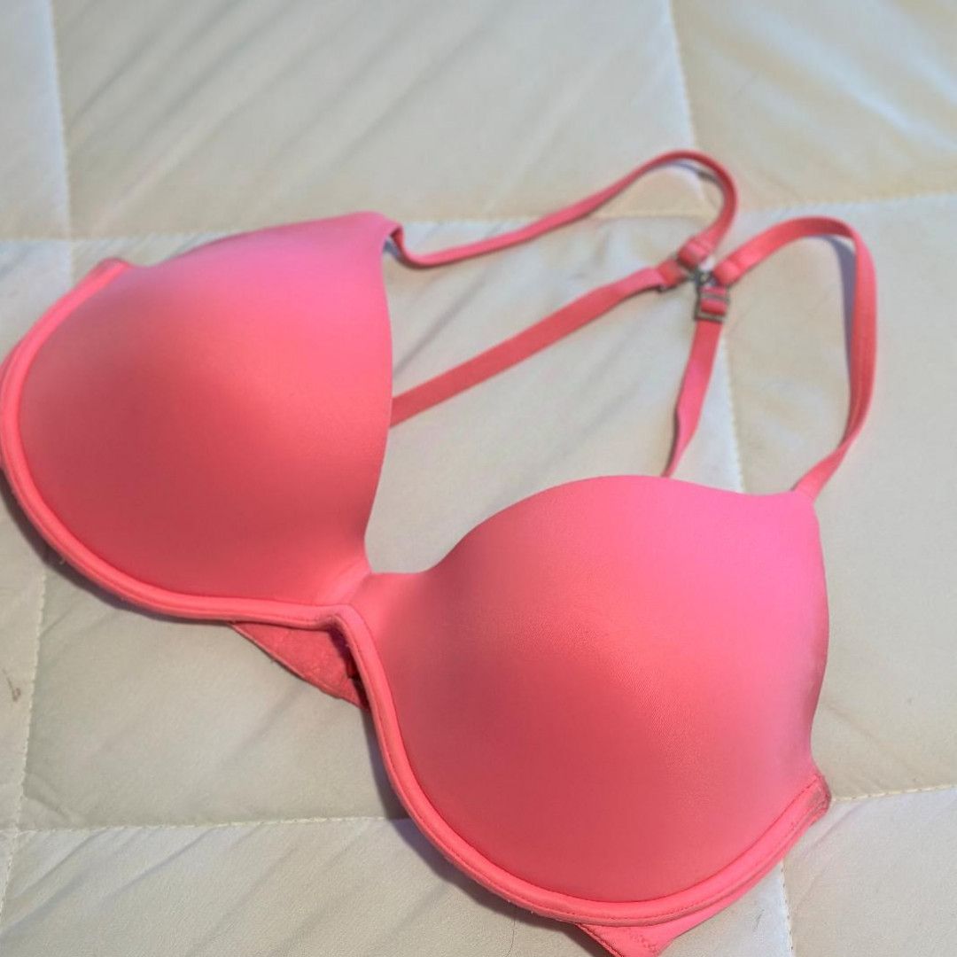 Worn VS Bra in Pink