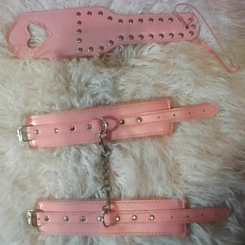 Pink Sweetheart Paddle W Pink Hand Cuffs