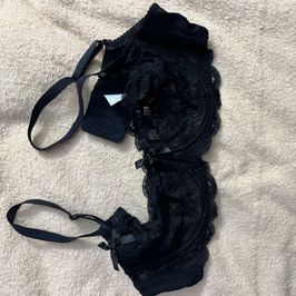 Black Lace Shelf Bra Medium