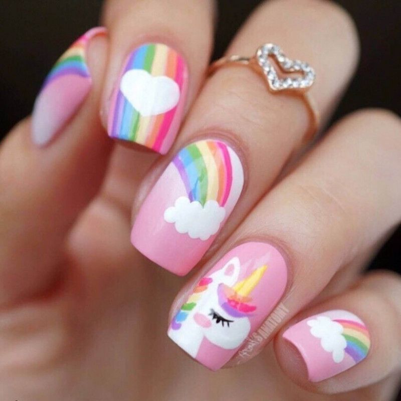 MANICURA  DE UNICORNIO