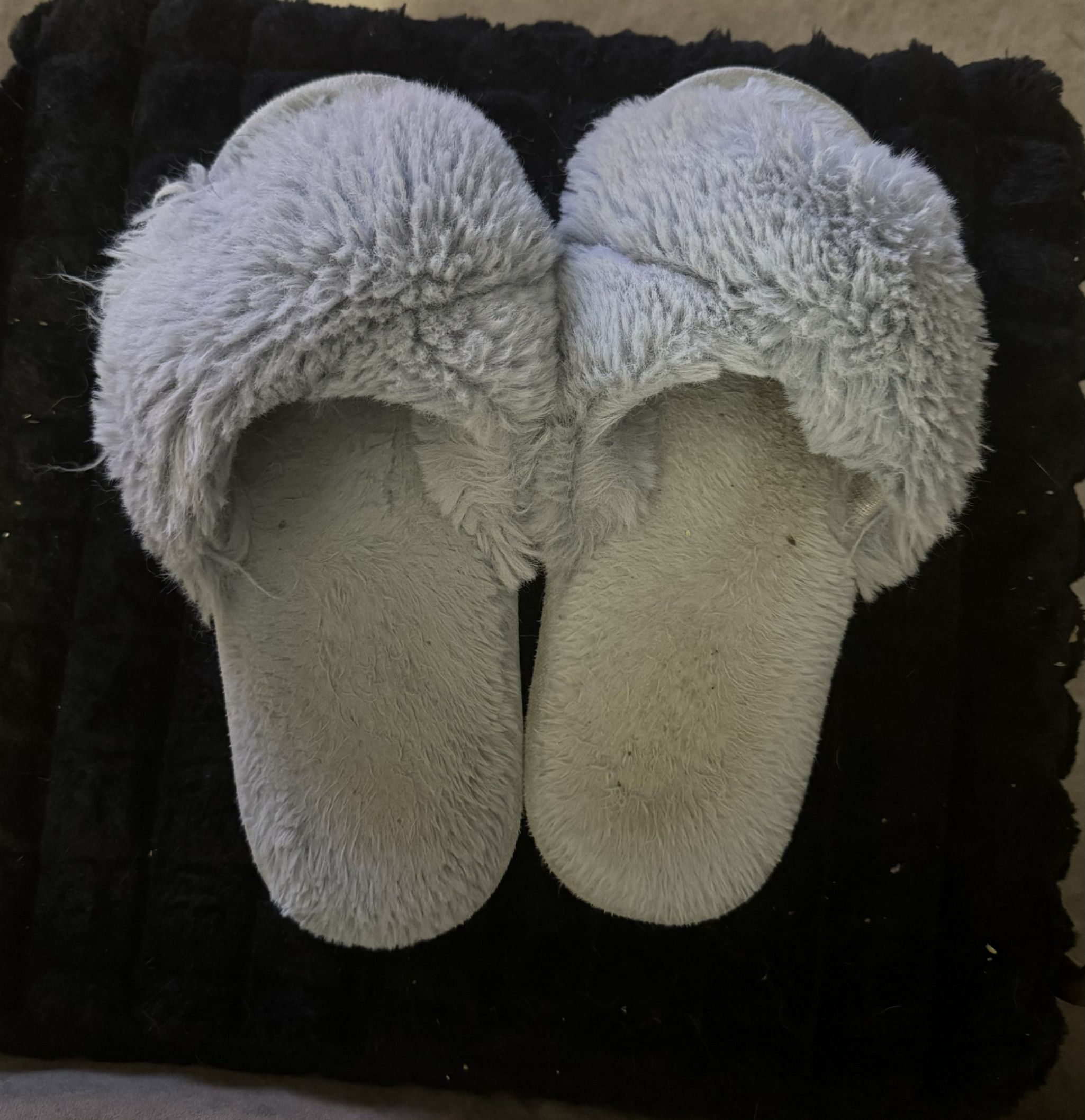 1year old fuzzy slippers