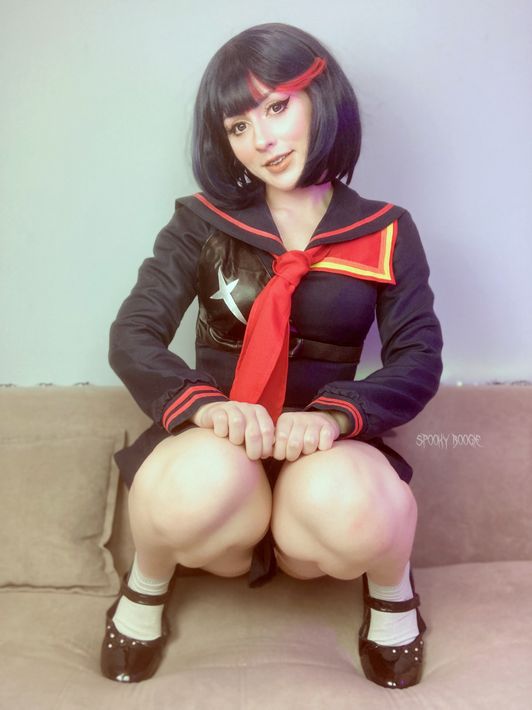 Ryuko Matoi in Senketsu loves to pose in front of the camera