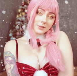 Christmas Makima from Chainsaw Man