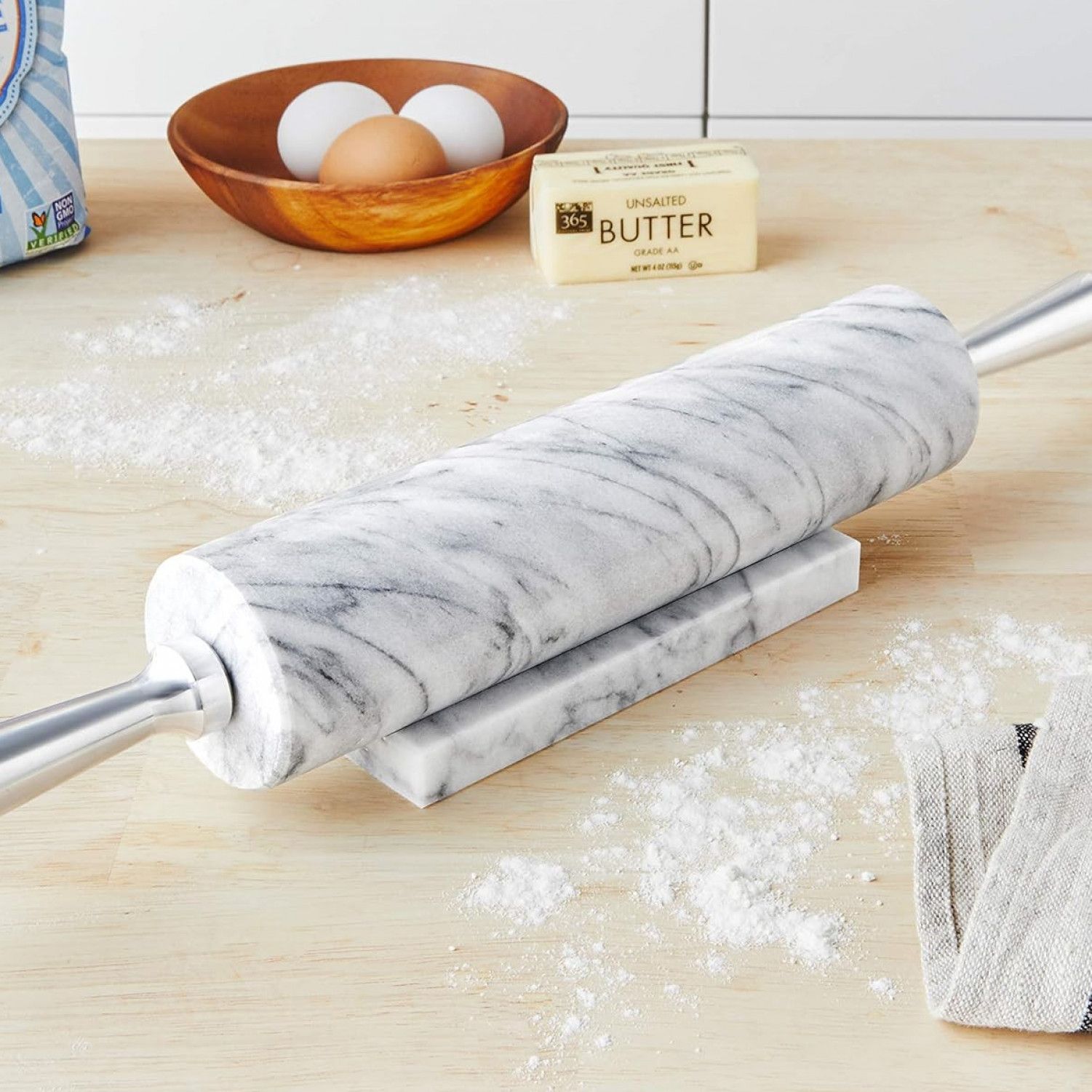 Cool rolling pin for my bakind endeavors XD