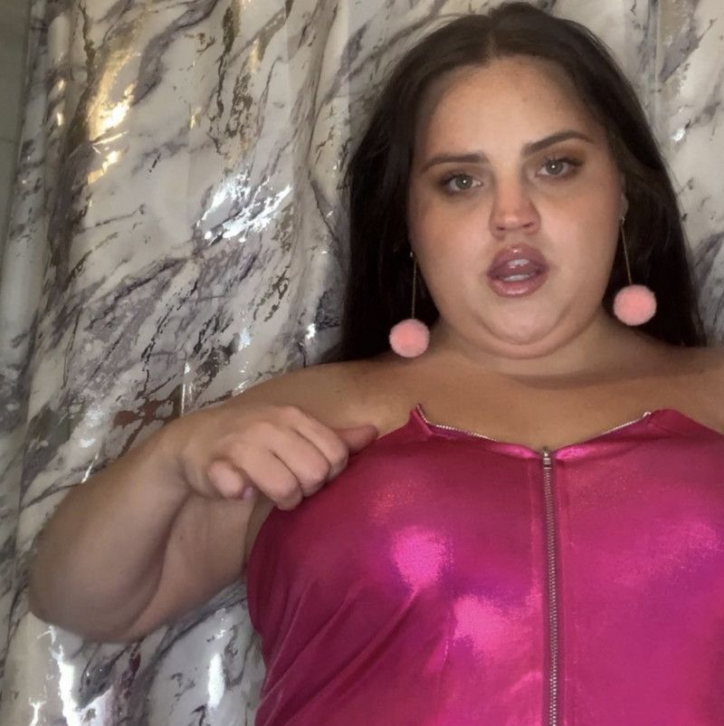 Fat belly bbw tries light self bondage