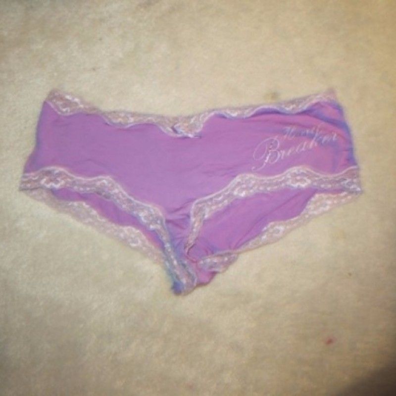 HERTBREAKER VIOLET PANTIES WHITE LACE