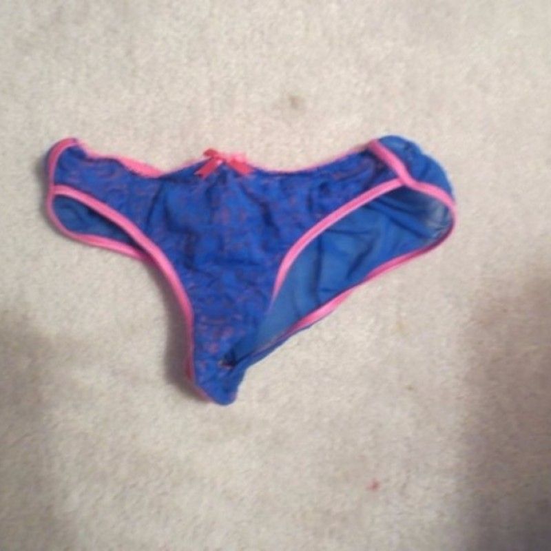 BLUE PANTIES WITH PINK TRIM