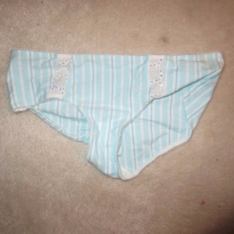 LIGHT BLUE AND WHITE STRIPPED PANTIES