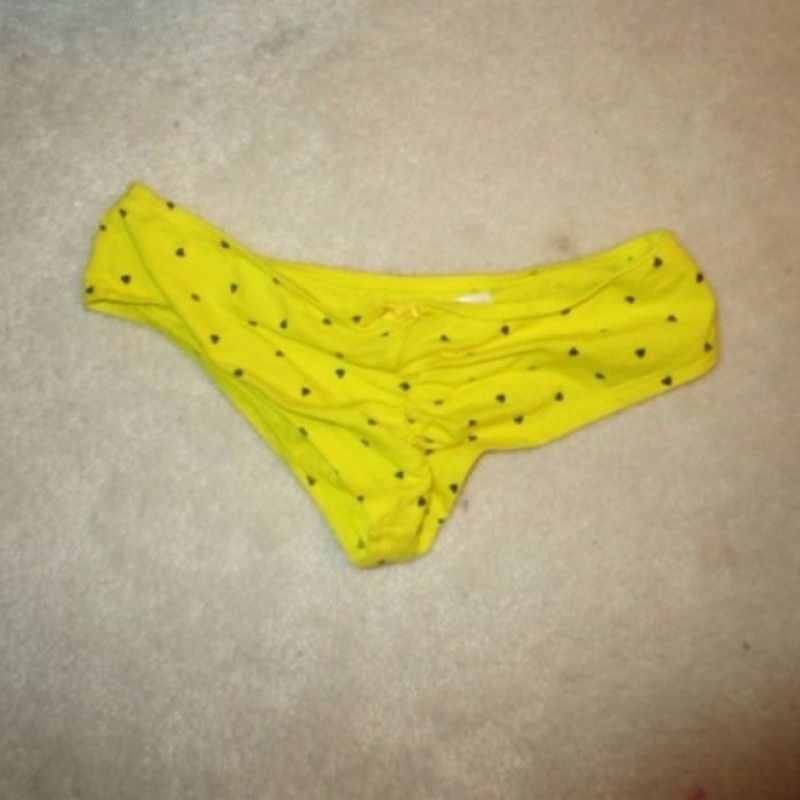 YELLOW AND BLACK POLKA DOT PANTIES