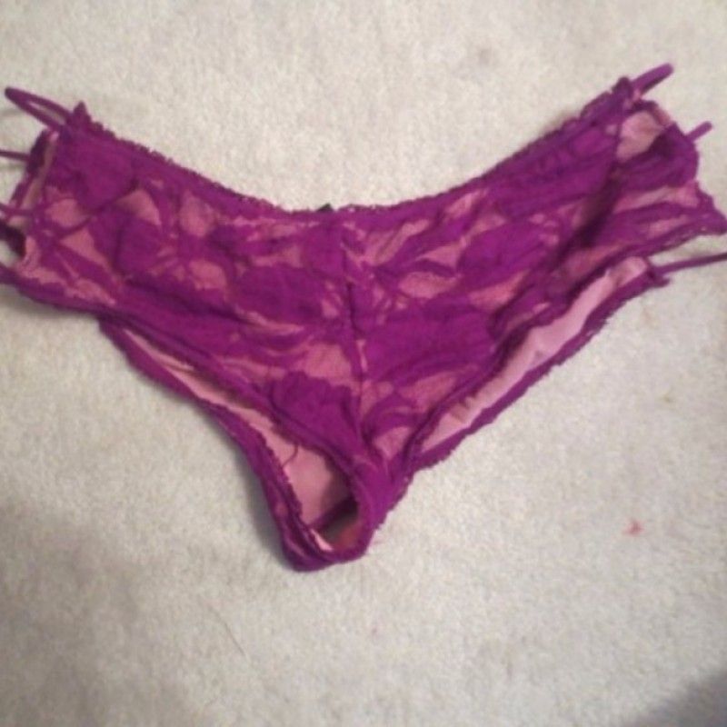 STRAPPY PURPLE AND MAUVE PANTIES