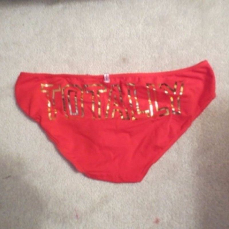 TOTALLY RED PANTIES