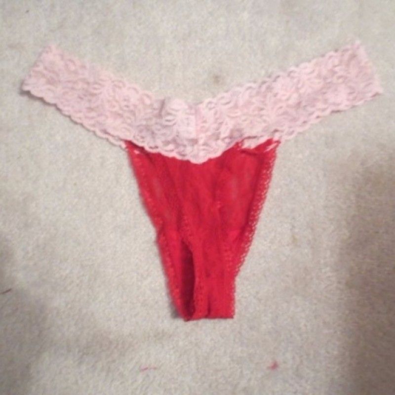 RED LACE PANTIES WITH PINK BAND