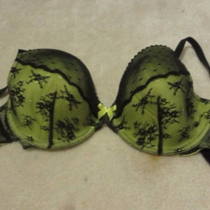 GREEN AND BLACK BRA WITH RIBBON