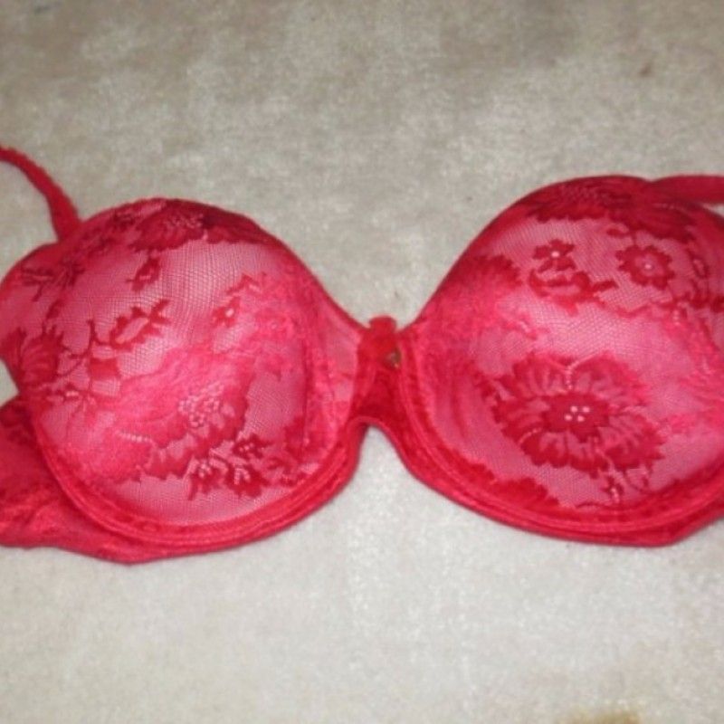 STRAWBERRY COLORED BRA WITH FLOWERS