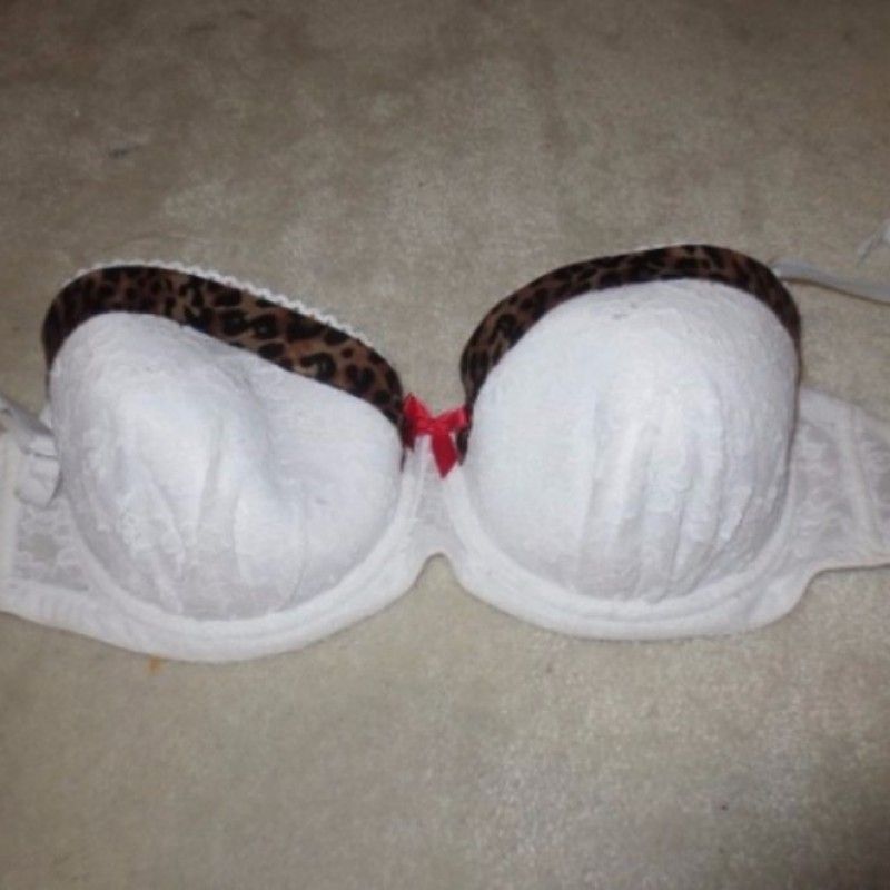 WHITE BRA WITH LEOPARD PRINT AND RIBBON