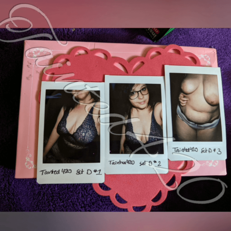 Polaroid set D 3 pics