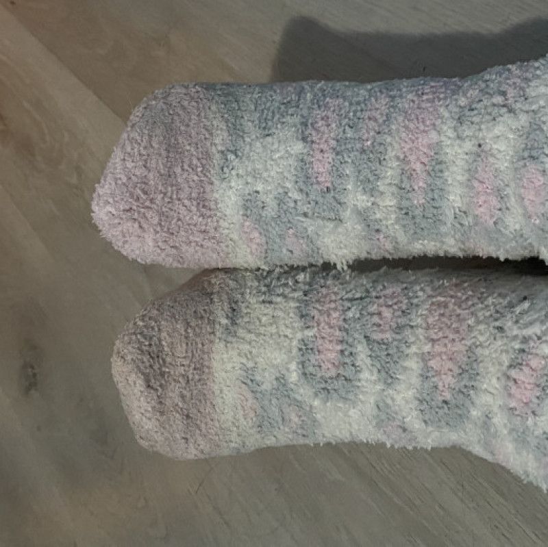 DIRTY PINK SOCKS