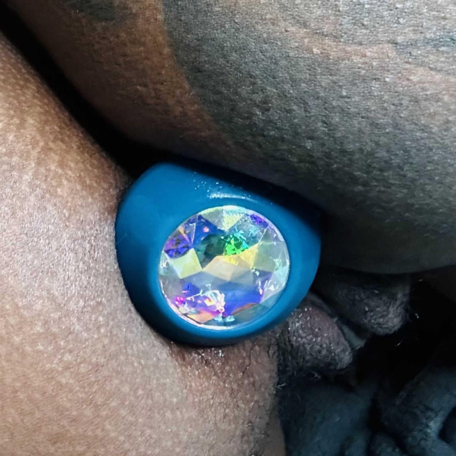 Blue bling buttplug