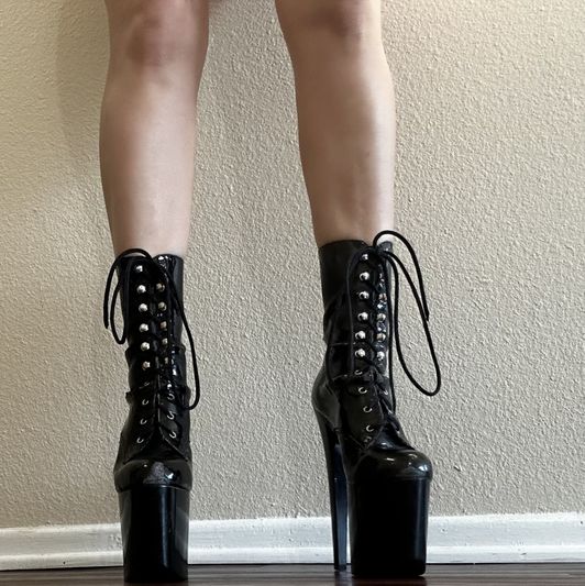 Sexy Worn In Pleaser Boot Heels