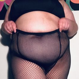 BBW IN FISHNETS