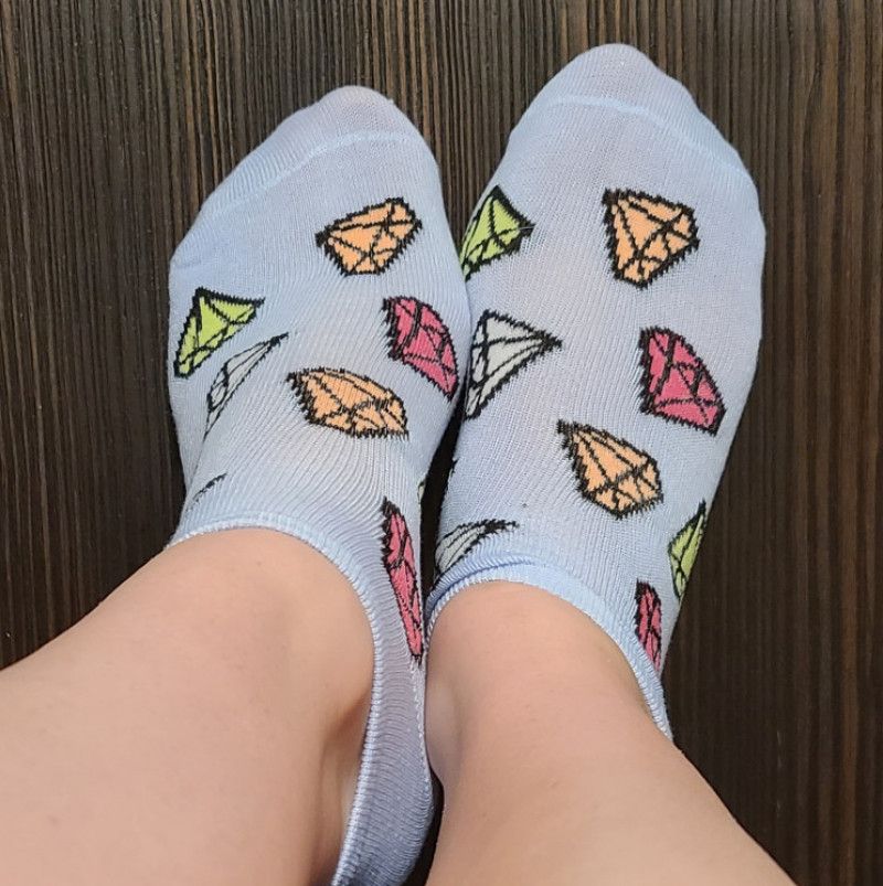 Diamond Pattern Used Socks