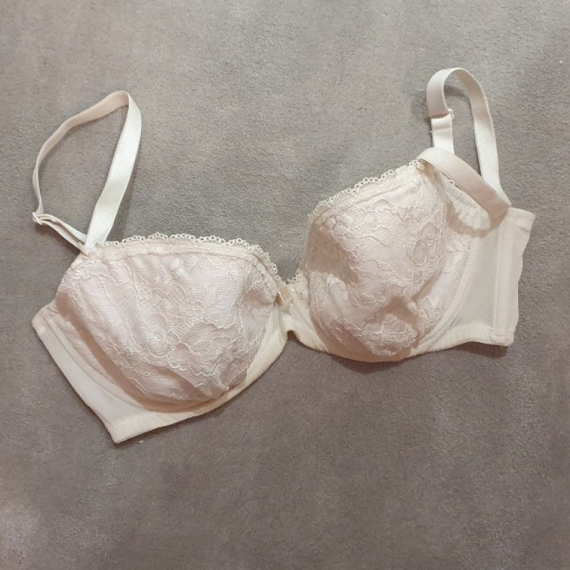 My very worn white bra 32f