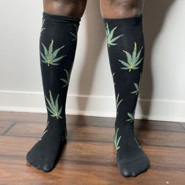 Weed Leaf Socks