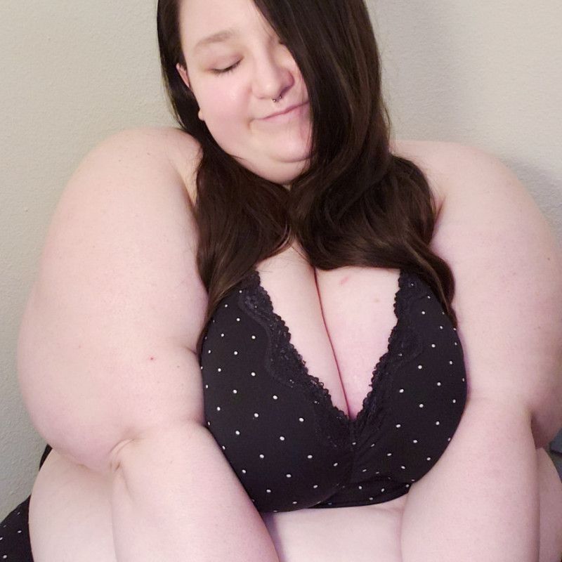 Dreamy Fat Babe