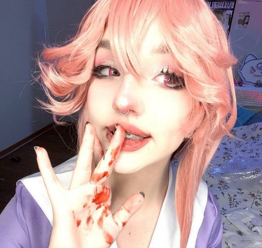 Yandere cosplay photoset