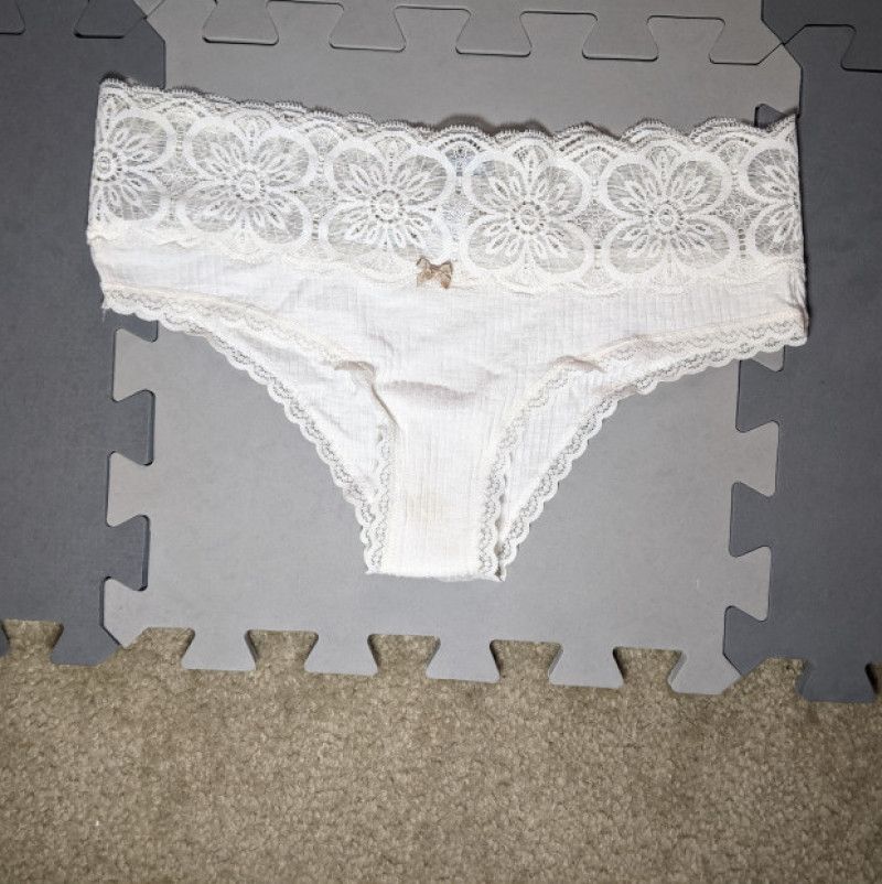 White cheeky cotton panty