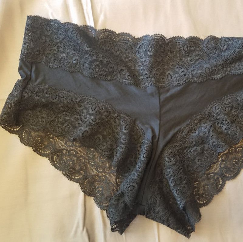 panties black lacey boyshort shape