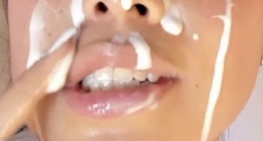 Cummed face Pic set