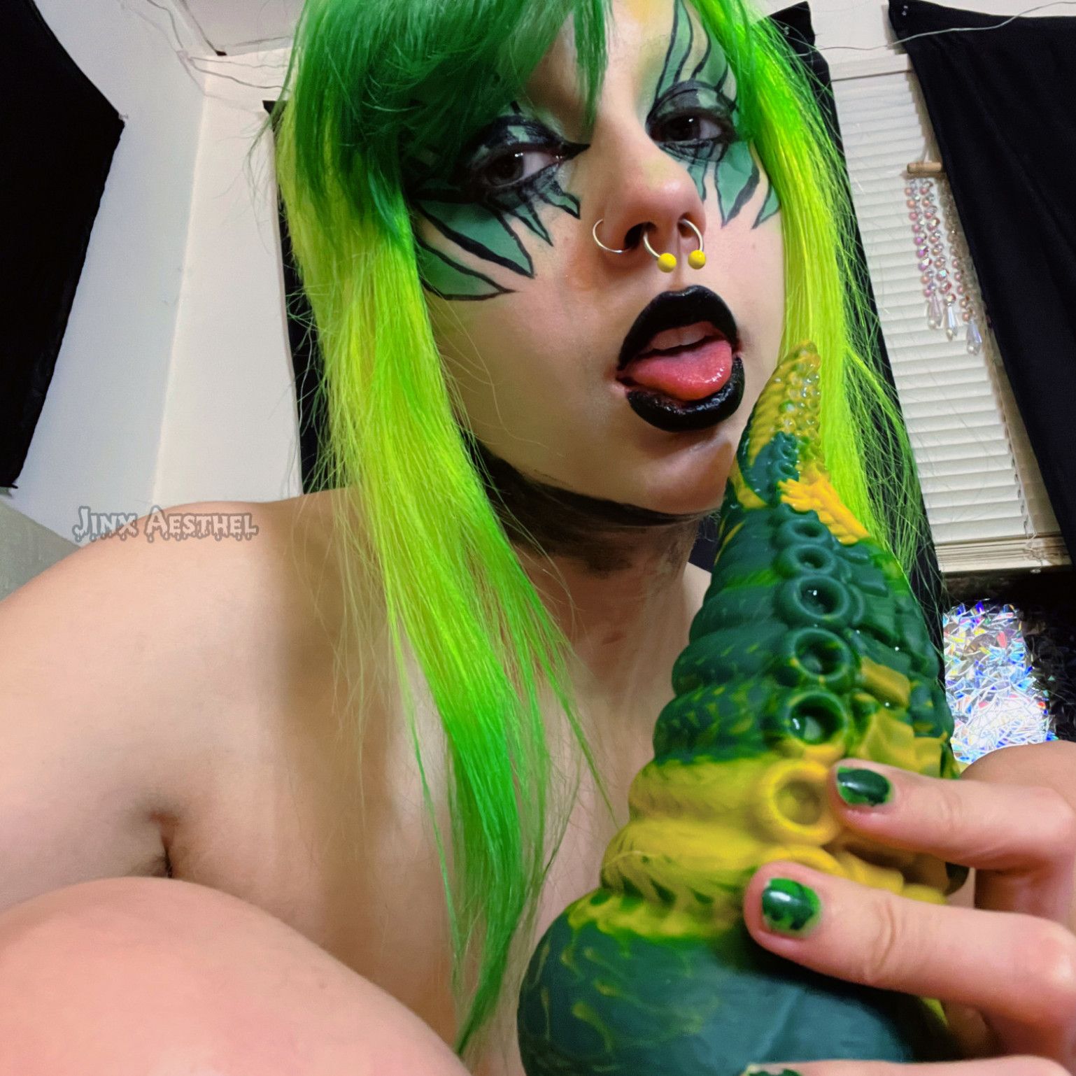 Green Tentacle Lover