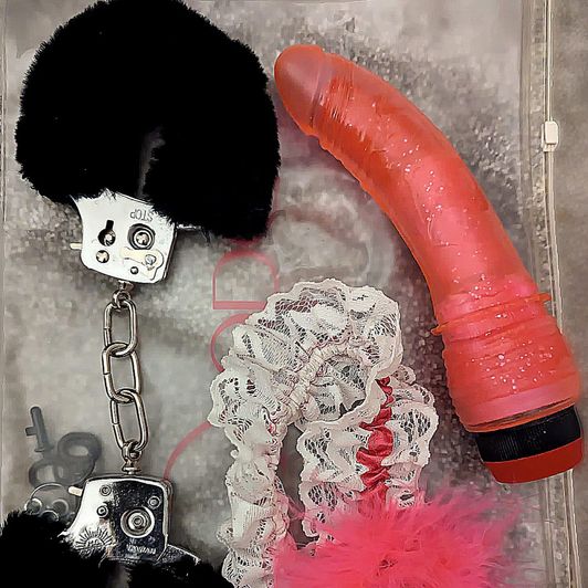 Mandys Sex Toys Dildo Garter and Black Fluffy Cuffs