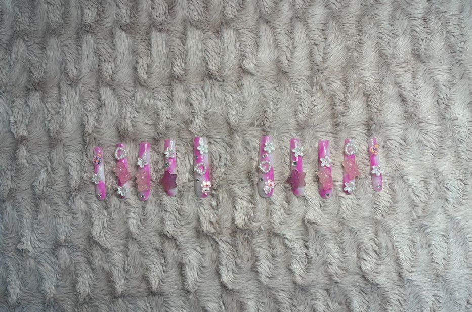 Worn XL Pink Fake Nails