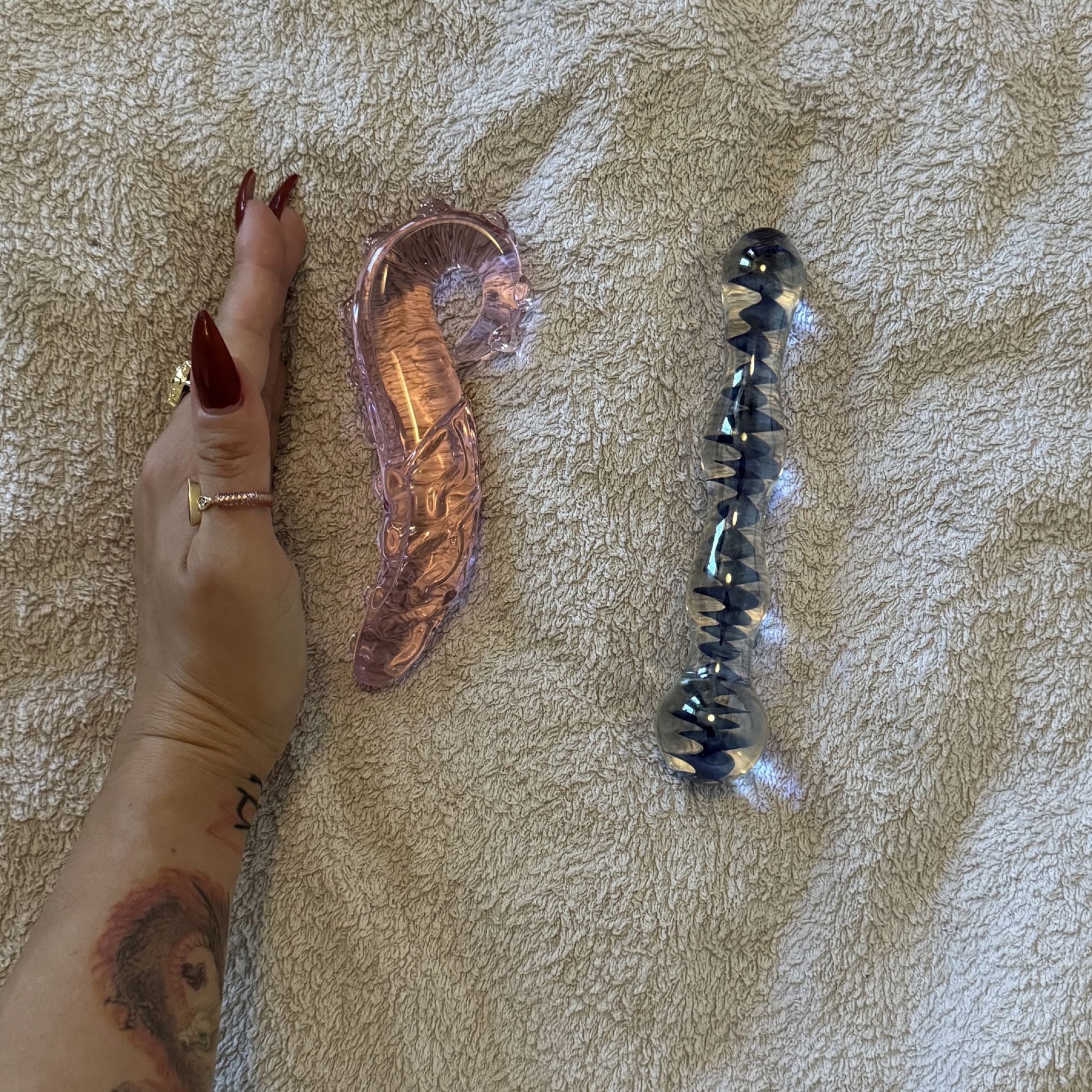 2x glass  toys