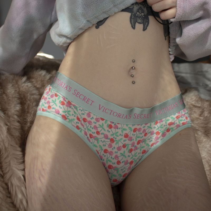 Green cherry panties