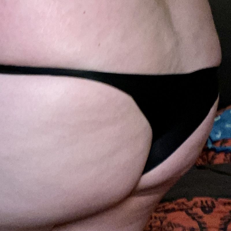 Black Seamless Thong