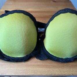 La Senza yellow and Black lace Bra