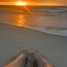 beachy toes and soles