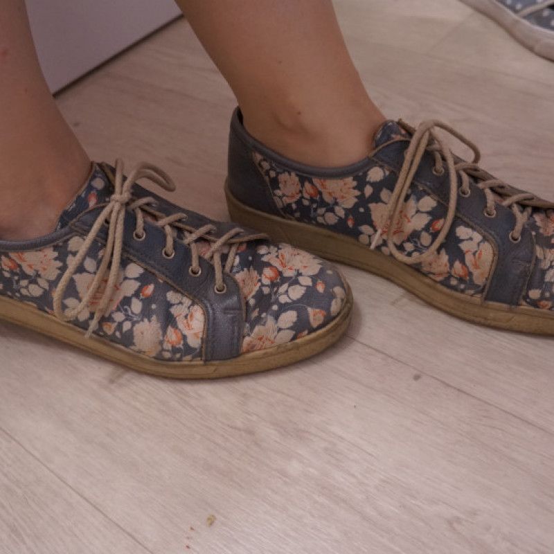 40 EU size Sneakers with flowers