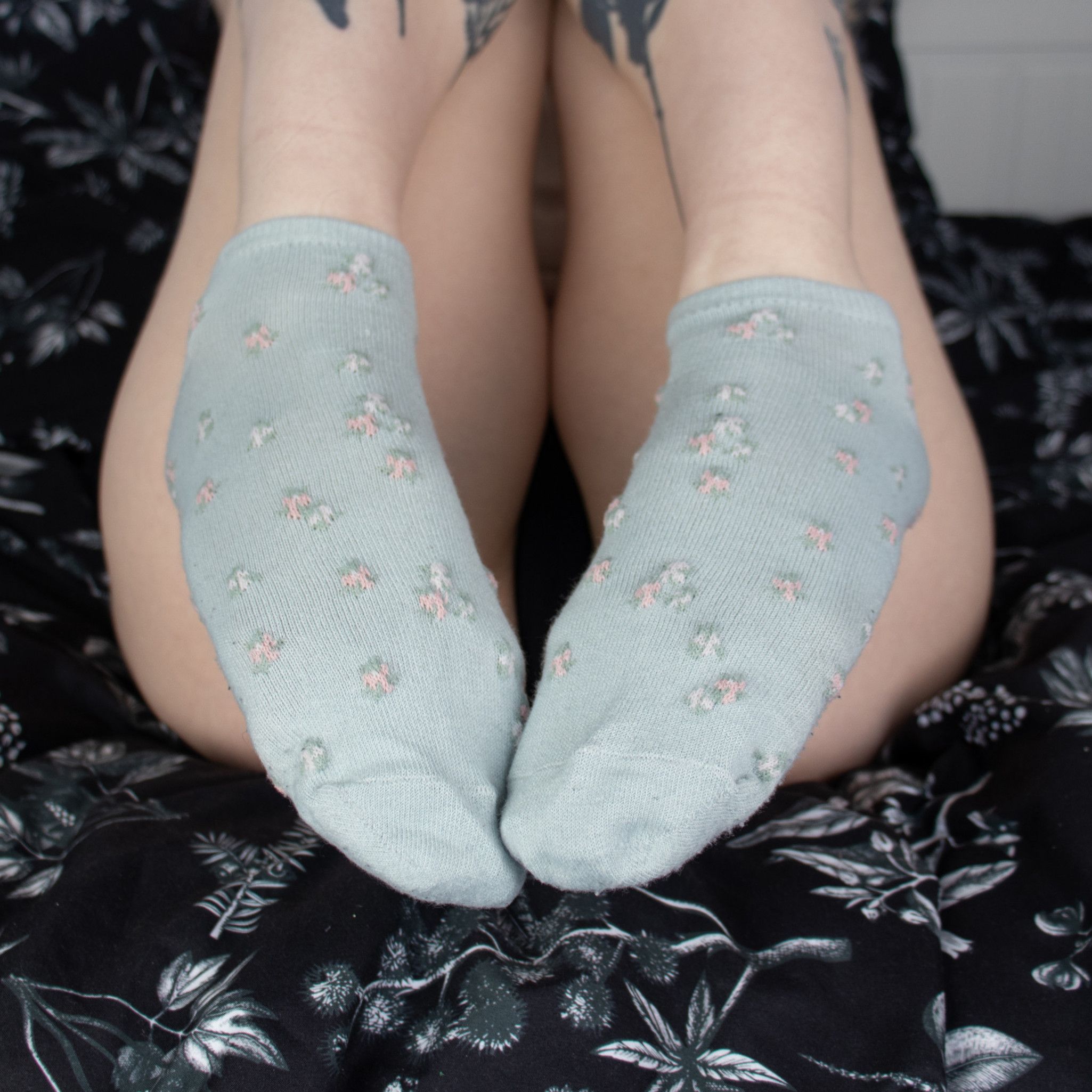 Blue Flower Ankle Socks