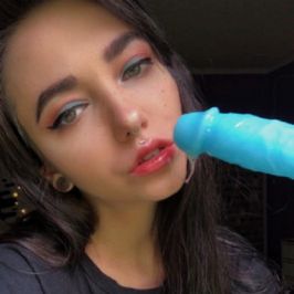 Blink: Solo Nude Masturbation Photoset