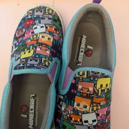 Size 2 Minecraft Flats