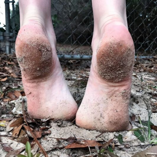 Dirty Feet Outdoors Photo Set